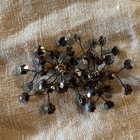 Bold Sparkly earrings - Picture 14 of 15